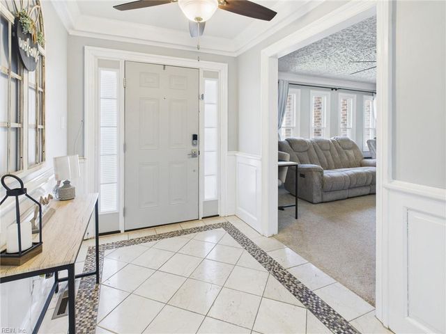 313 Mapleshore DR, Chesapeake, VA 23320