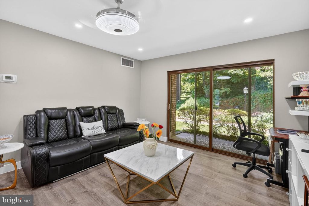 Image 2 of property listing at 17816 BUEHLER RD #163 / 1-D-3, Olney, MD 20832