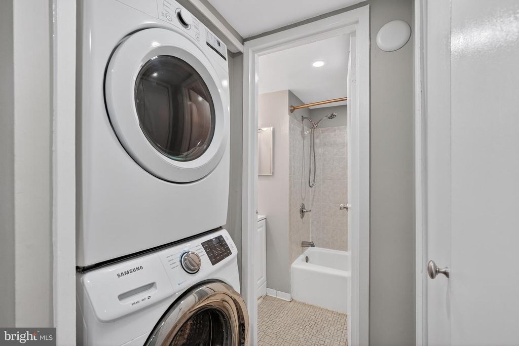 Image 8 of property listing at 17816 BUEHLER RD #163 / 1-D-3, Olney, MD 20832