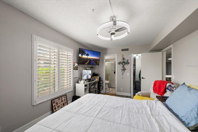 6219 PALMA DEL MAR BOULEVARD S 102, St Petersburg, FL 33715