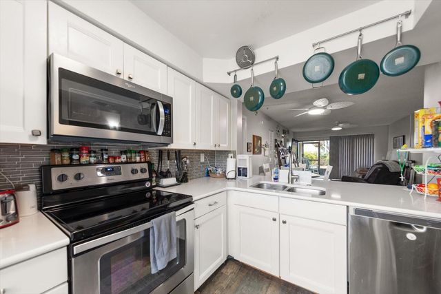 6219 PALMA DEL MAR BOULEVARD S 102, St Petersburg, FL 33715