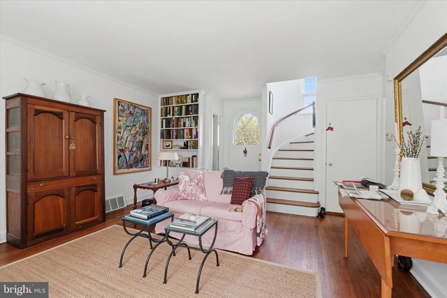 233 E EVERGREEN AVE, Philadelphia, PA 19118