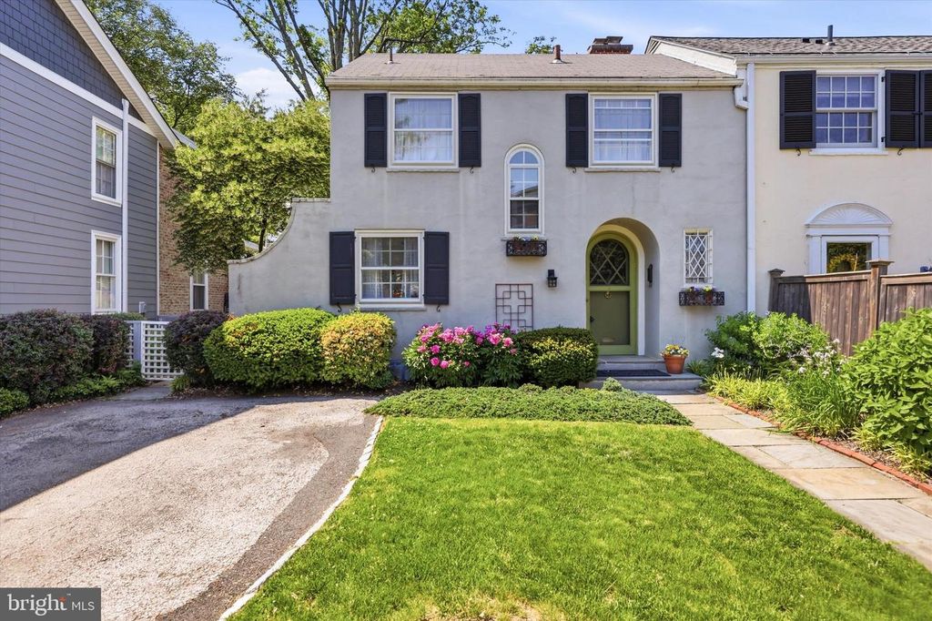233 E EVERGREEN AVE, Philadelphia, PA 19118