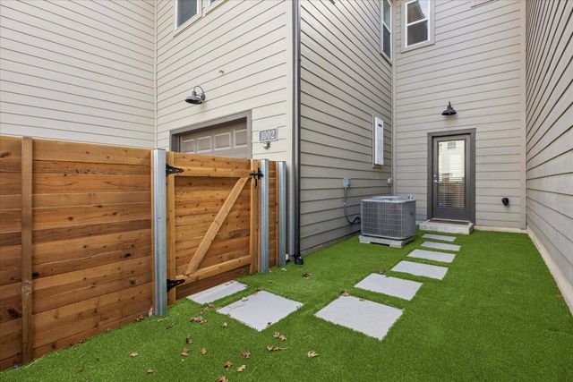 9015 Cattle Baron PATH 1002, Austin, TX 78747