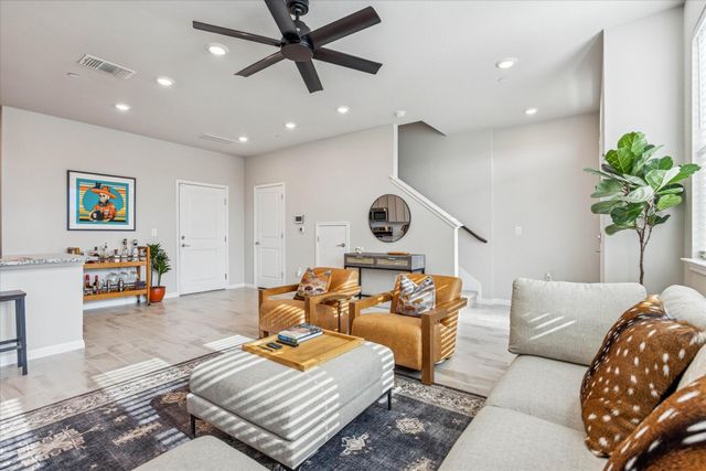 9015 Cattle Baron PATH 1002, Austin, TX 78747