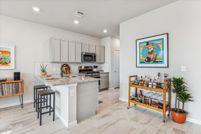 9015 Cattle Baron PATH 1002, Austin, TX 78747