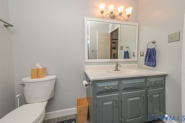 4940 White Oak Pl, Sandston, VA 23150