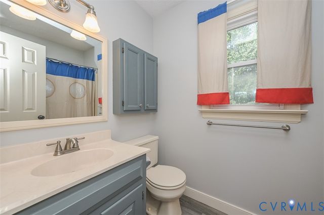 4940 White Oak Pl, Sandston, VA 23150