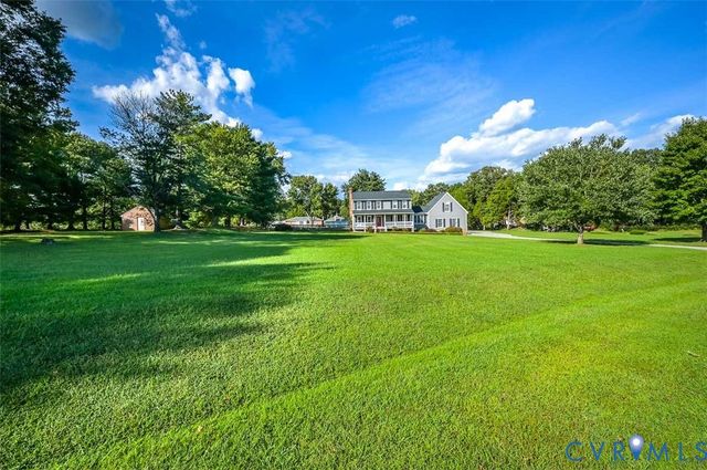 4940 White Oak Pl, Sandston, VA 23150