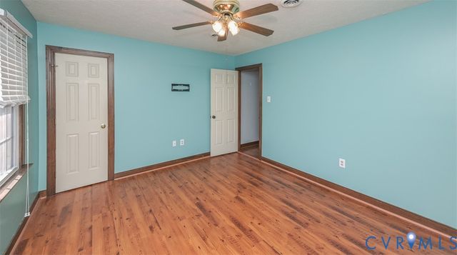 4940 White Oak Pl, Sandston, VA 23150