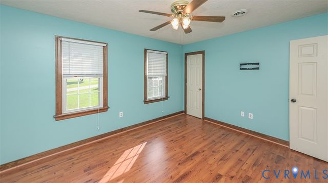 4940 White Oak Pl, Sandston, VA 23150