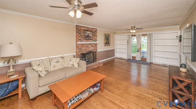 4940 White Oak Pl, Sandston, VA 23150