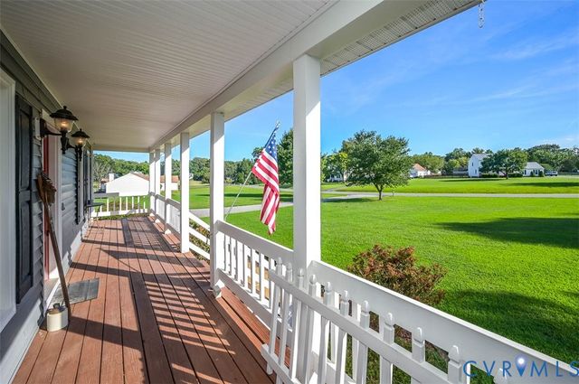 4940 White Oak Pl, Sandston, VA 23150