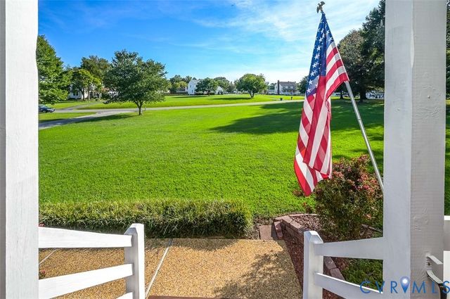4940 White Oak Pl, Sandston, VA 23150