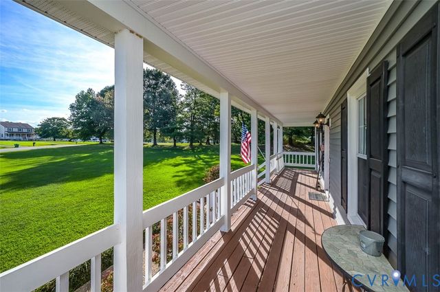 4940 White Oak Pl, Sandston, VA 23150