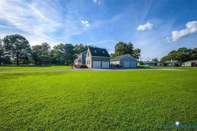 4940 White Oak Pl, Sandston, VA 23150