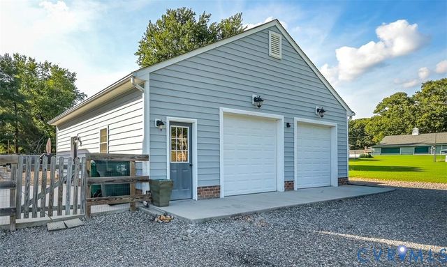 4940 White Oak Pl, Sandston, VA 23150