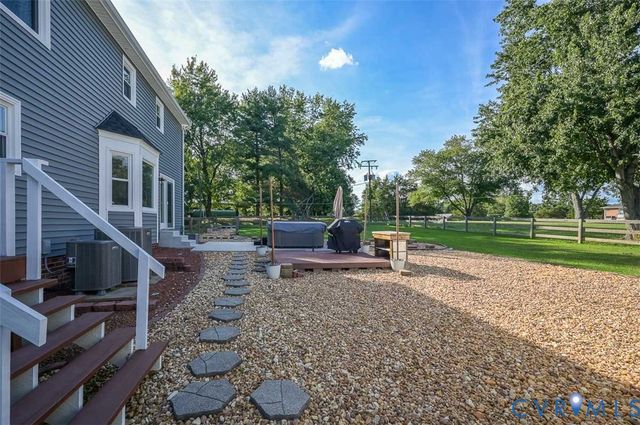 4940 White Oak Pl, Sandston, VA 23150