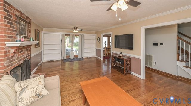 4940 White Oak Pl, Sandston, VA 23150