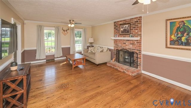 4940 White Oak Pl, Sandston, VA 23150