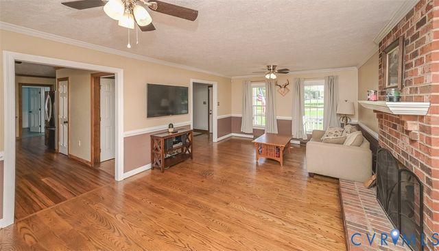 4940 White Oak Pl, Sandston, VA 23150