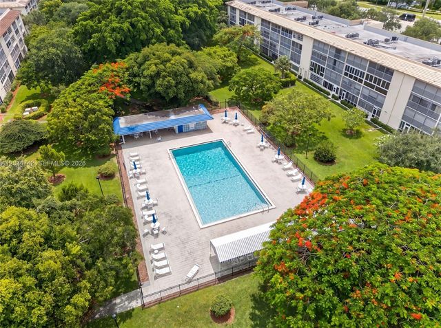 2401 Antigua Circle E3, Coconut Creek, FL 33066