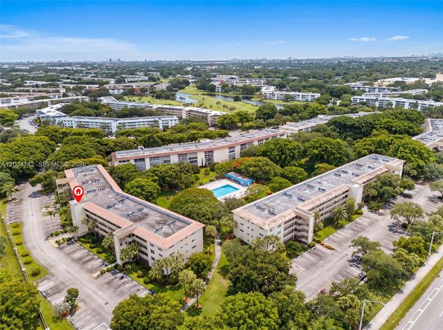 2401 Antigua Circle E3, Coconut Creek, FL 33066