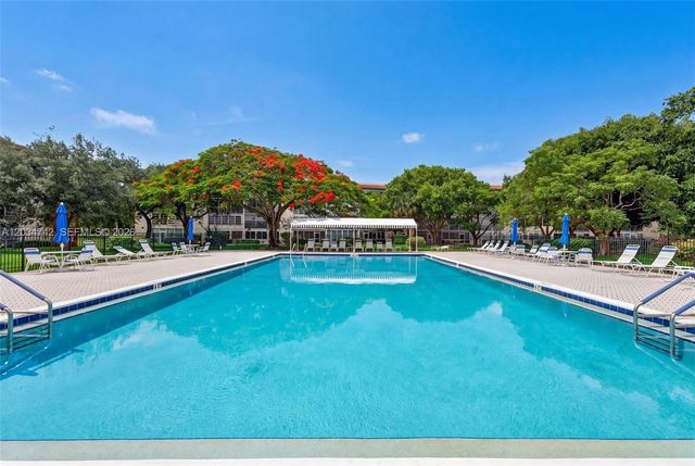 2401 Antigua Circle E3, Coconut Creek, FL 33066
