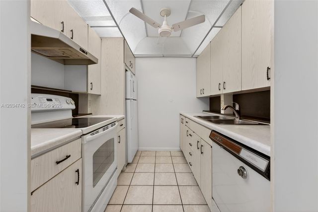 2401 Antigua Circle E3, Coconut Creek, FL 33066