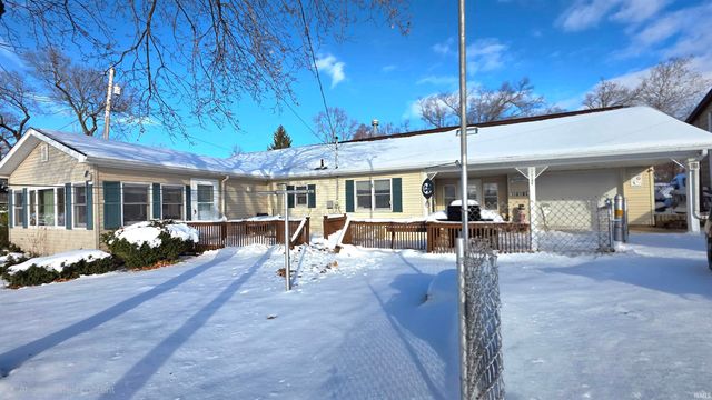 11018 E Pottawatomie Trail, Walkerton, IN 46574