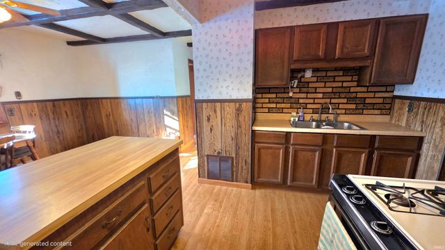 11018 E Pottawatomie Trail, Walkerton, IN 46574