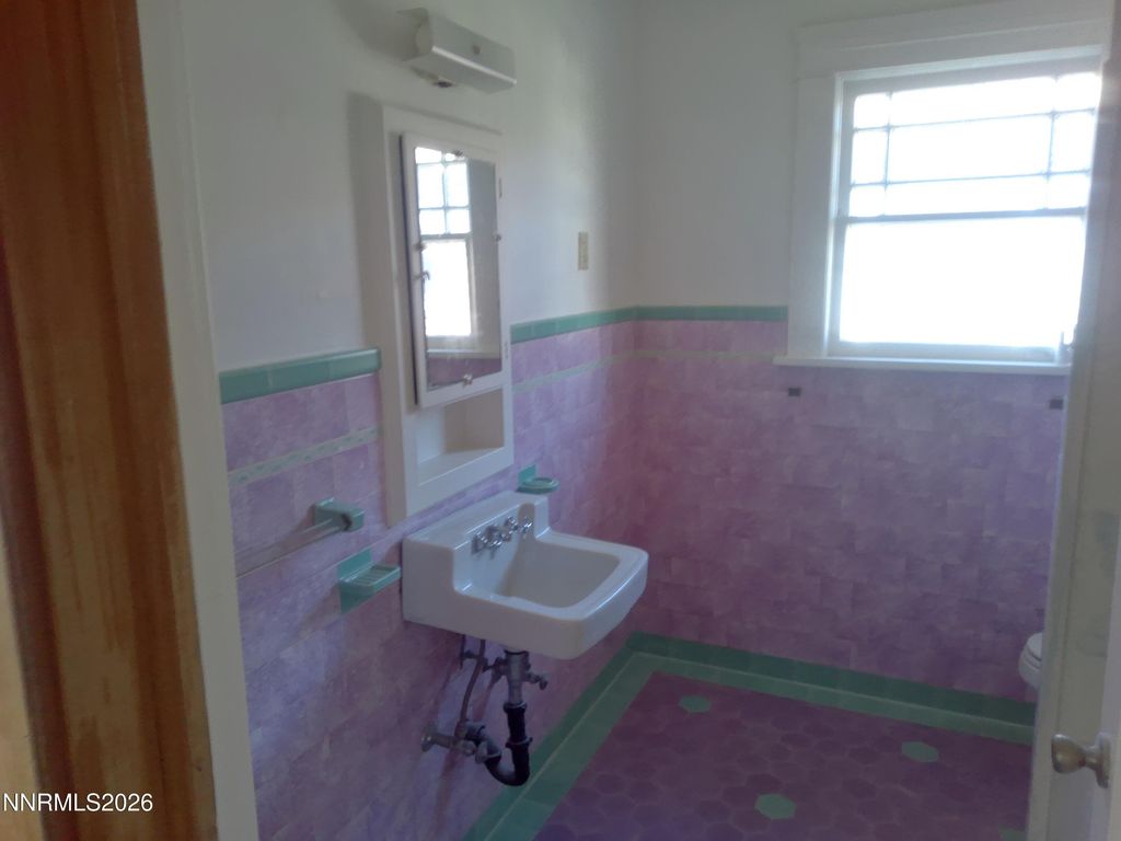 Image 9 of property listing at 138 Keystone Avenue, Reno, NV 89503