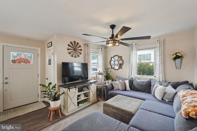 818 PRICE AVE, Glendora, NJ 08029