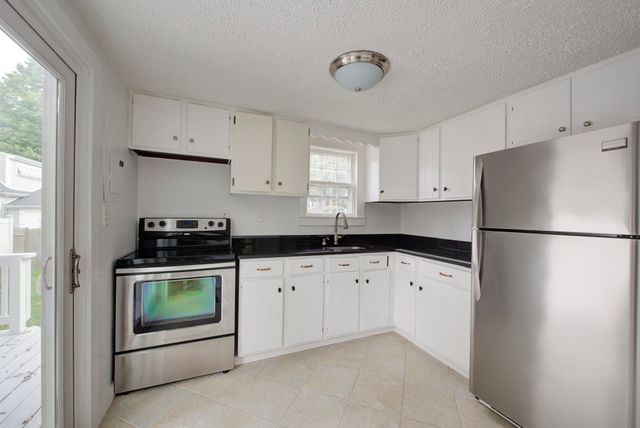 21 Sycamore Lane, Hingham, MA 02043