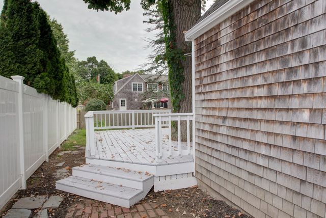 21 Sycamore Lane, Hingham, MA 02043