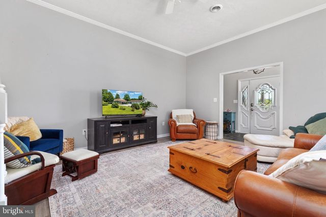 129 RIDGEWAY RD, Front Royal, VA 22630
