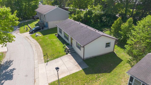 1209 W Green Tree Lane, Bloomington, IN 47403