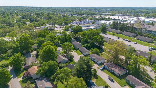 1209 W Green Tree Lane, Bloomington, IN 47403