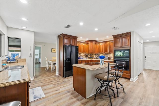 4125 PINAR DRIVE, Bradenton, FL 34210