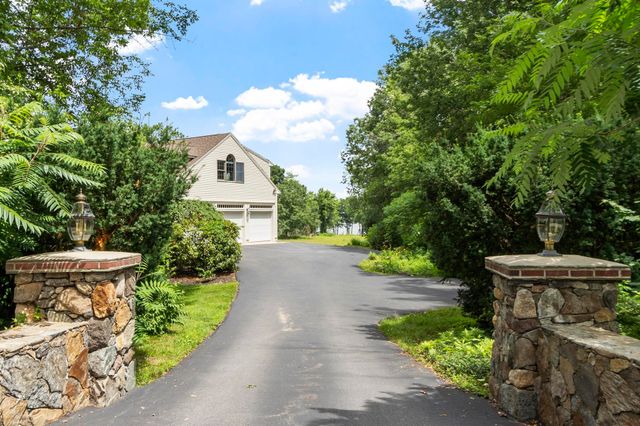 72 Depot Road, Greenland, NH 03840