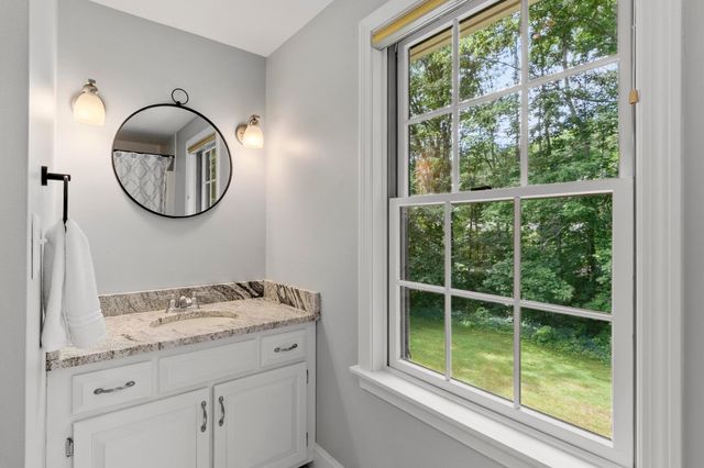 72 Depot Road, Greenland, NH 03840