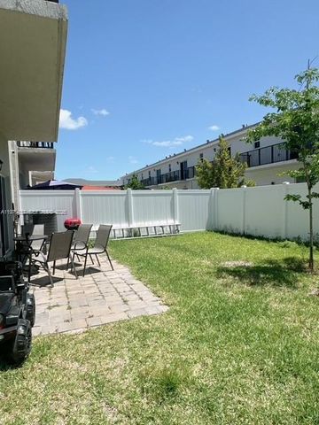 804 SE 18th St 804, Homestead, FL 33034