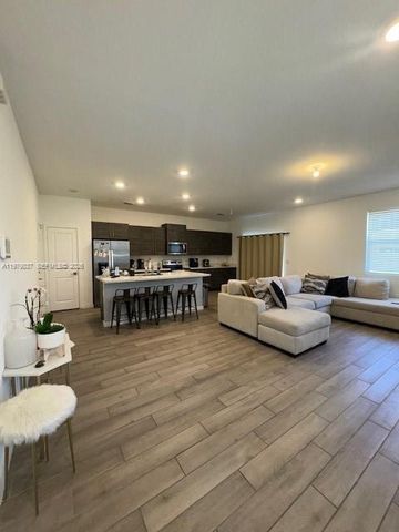 804 SE 18th St 804, Homestead, FL 33034