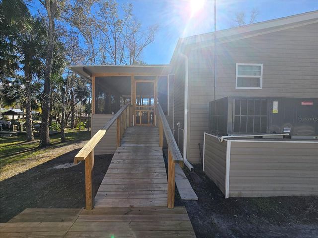 56290 CHERRY TREE ROAD, Astor, FL 32102