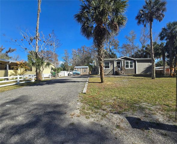 56290 CHERRY TREE ROAD, Astor, FL 32102