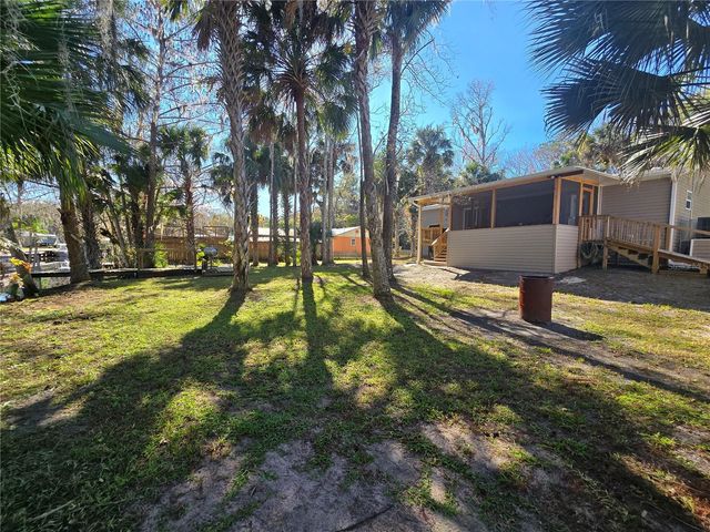 56290 CHERRY TREE ROAD, Astor, FL 32102