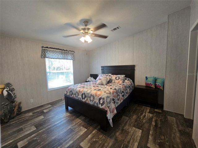 56290 CHERRY TREE ROAD, Astor, FL 32102
