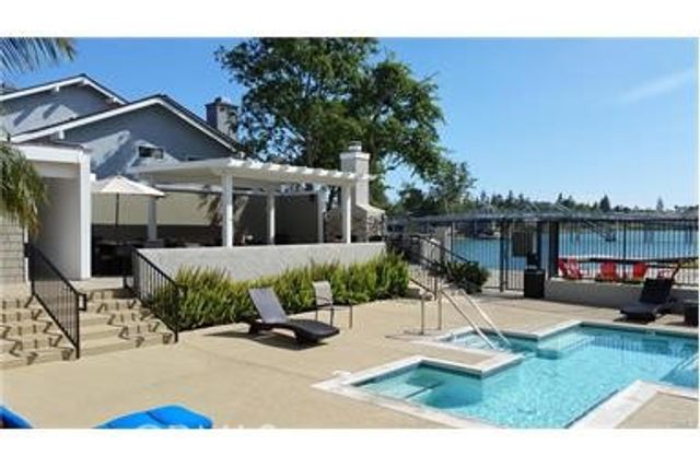 10 Cove, Irvine, CA 92604