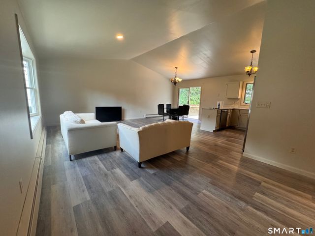 106 Brookline Drive, East Hartford, CT 06108