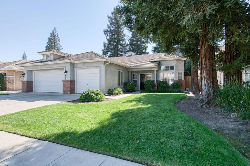 Image 1 of property listing at 2291 E Warwick Avenue, Fresno, CA 93720